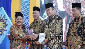 Pak Yes Kukuhkan PD Muhammadiyah dan Aisyiah Lamongan