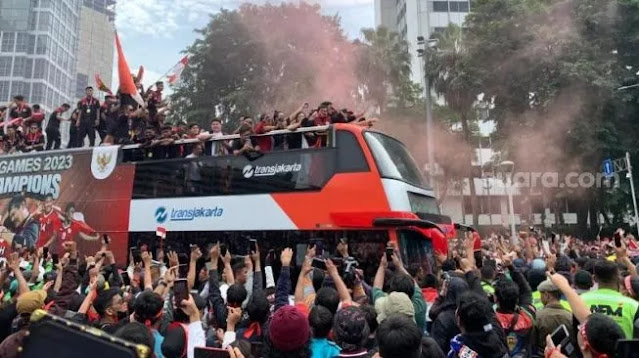 SEA Games Sudah Berakhir, Timnas Indonesia U-22 Masih Diarak, Warganet Bertanya-tanya: Ada Apa Lagi?