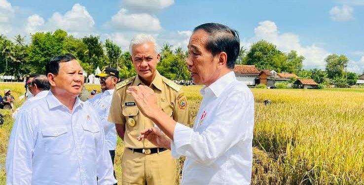 Faizal Assegaf Kritik Prabowo-Ganjar Haus Dukungan dari Jokowi!