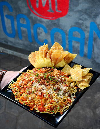 Mie Gacoan Lagi Butuh Store Crew, Gabung Yuk!