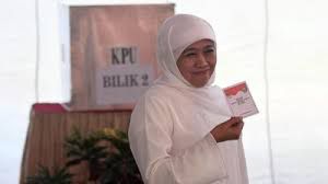 Survei Pilgub Jatim, Khofifah Teratas Diikuti Risma dan Eri!