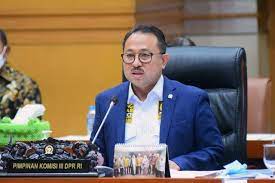 Wakil Ketua Komisi III DPR Minta Polda Metro Jaya Segera Periksa Erman Suparno