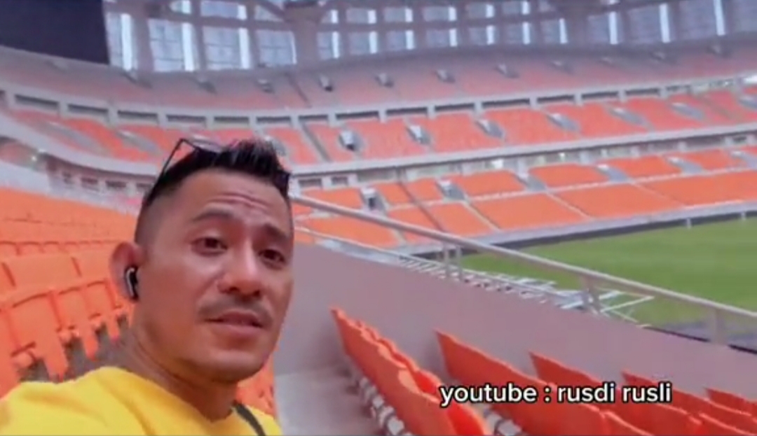 YouTuber Malaysia Bangga dengan Kemegahan JIS