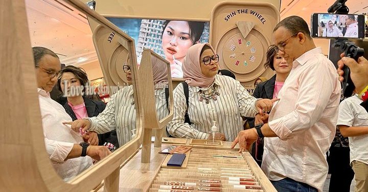 Belanja Produk Kecantikan, Anies Dapat Ucapan Cinta dari Sang Istri!