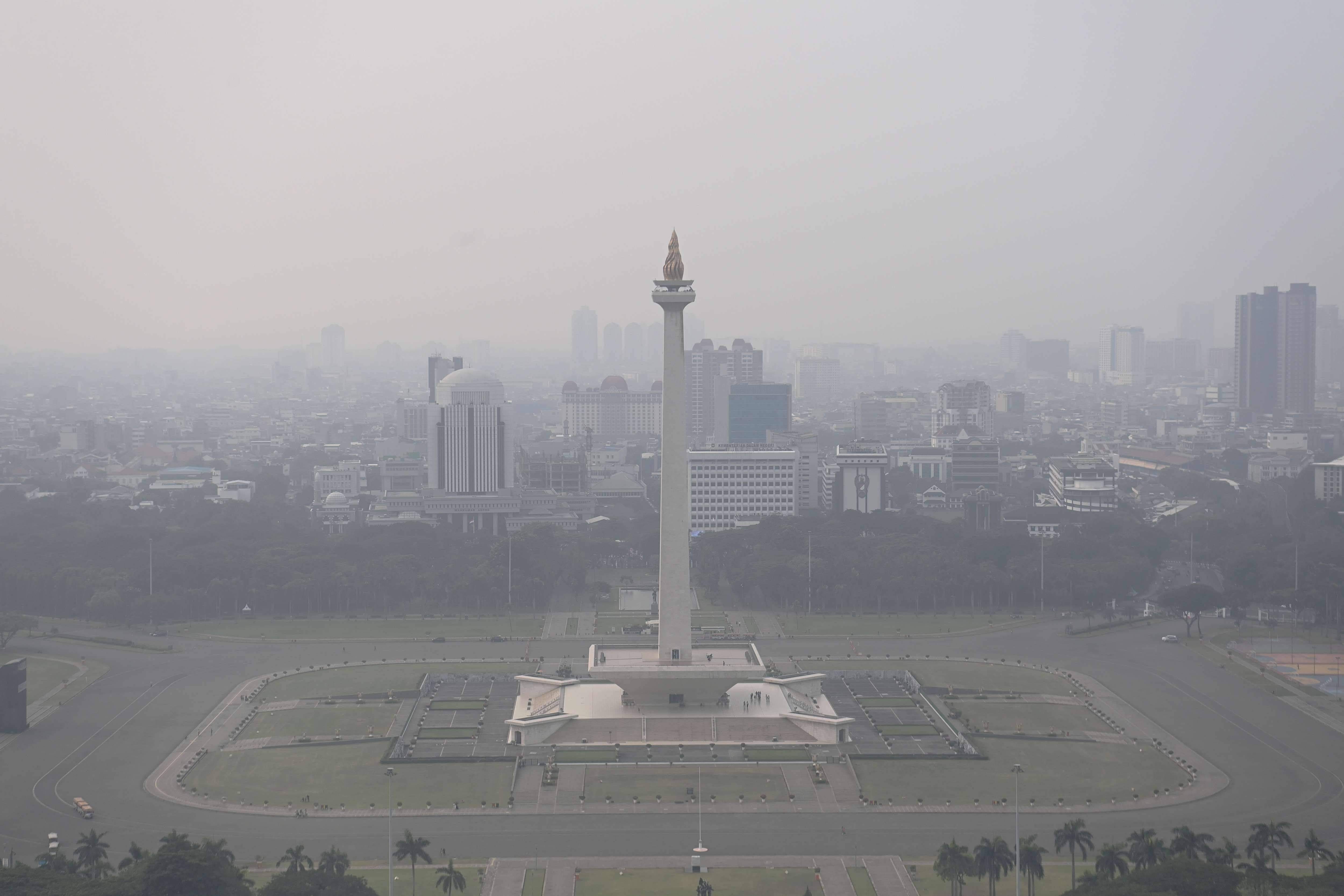 BNPB Gunakan Teknologi Modifikasi Cuaca, Atasi Polusi Udara di Jakarta