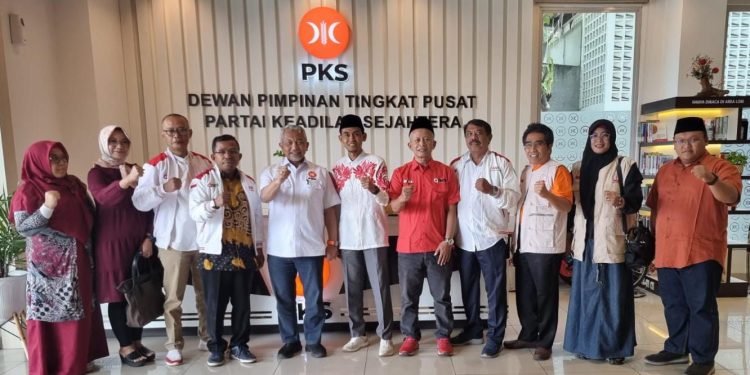 Adakan Gerakan Pemenangan AMIN, Relawan Anies Kunjungi Kantor DPP PKS!