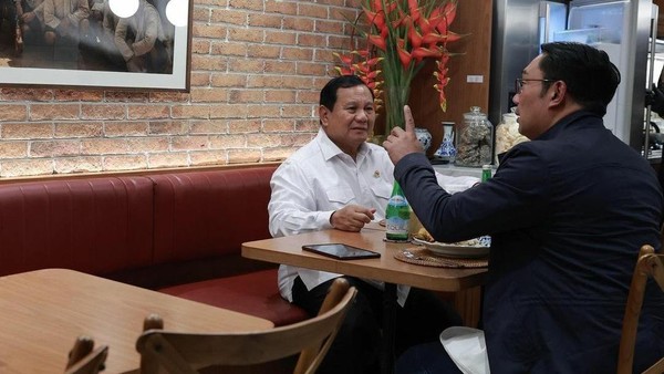 Bertemu dengan Ridwan Kamil Semalam, Prabowo Bahas Apa ya?