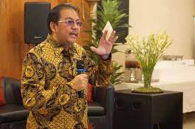 Denny JA: Mayoritas Publik Tak Setuju Presiden Petugas Partai