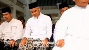 Pengamat Soal Ganjar, Jangan Campurkan Salat dengan Kepentingan Politik!