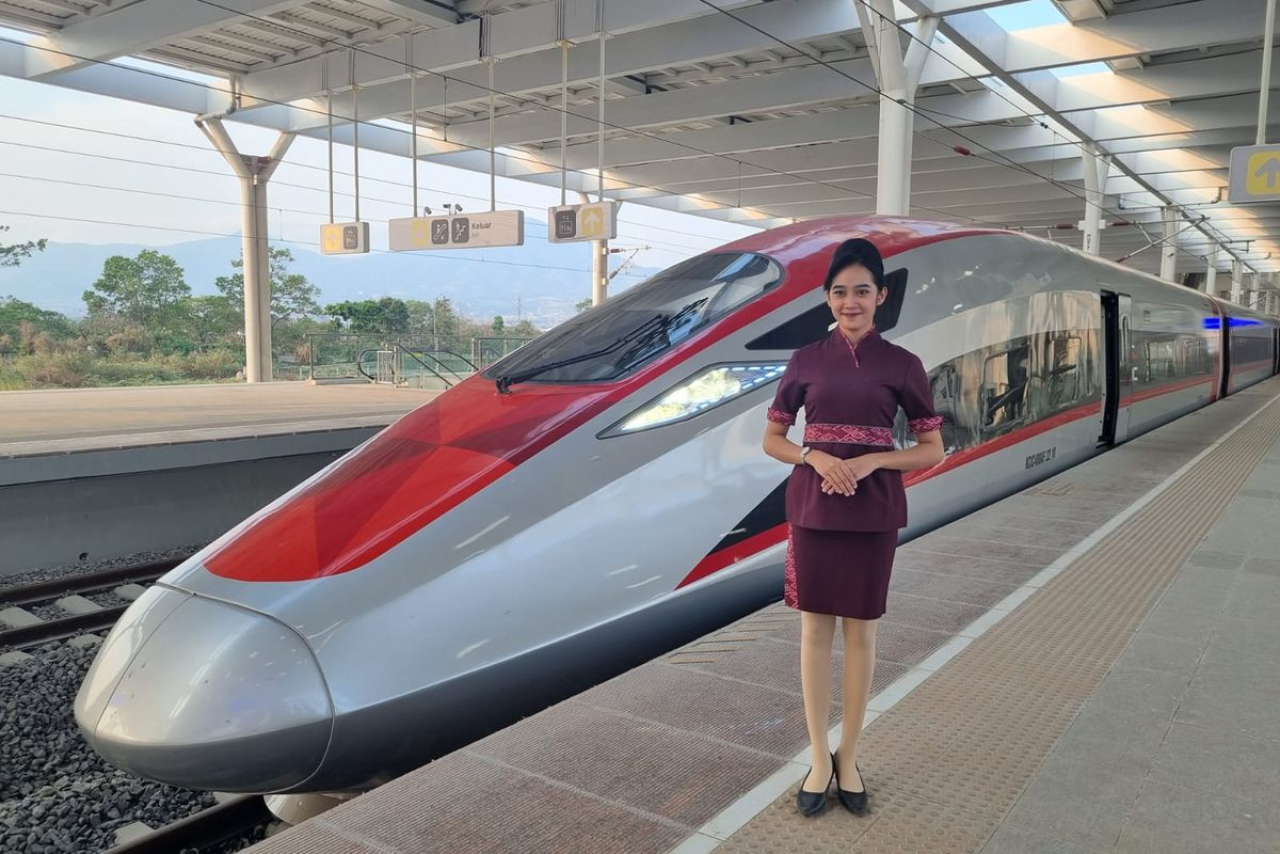 Siapa Bayar Jerat Utang dalam Proyek Kereta Cepat Jakarta Bandung