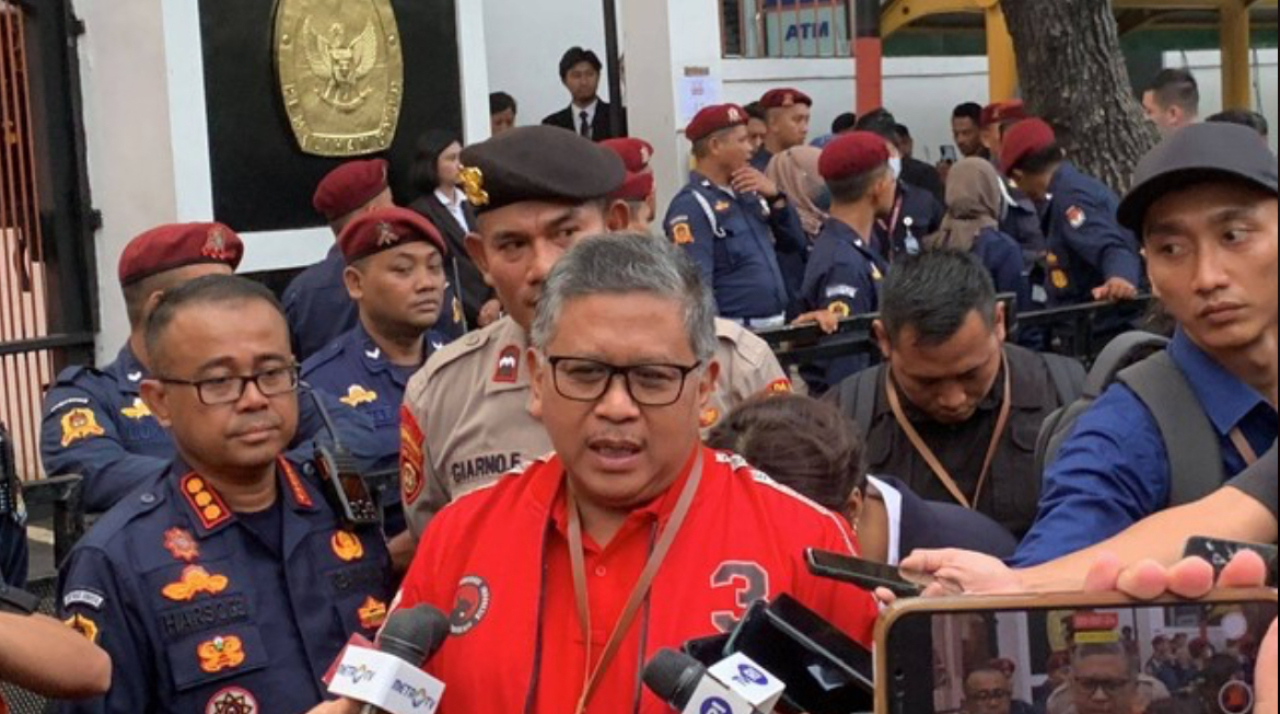 Hasto: Mahfud Berpengalaman, Akan Tampil Baik Saat Debat