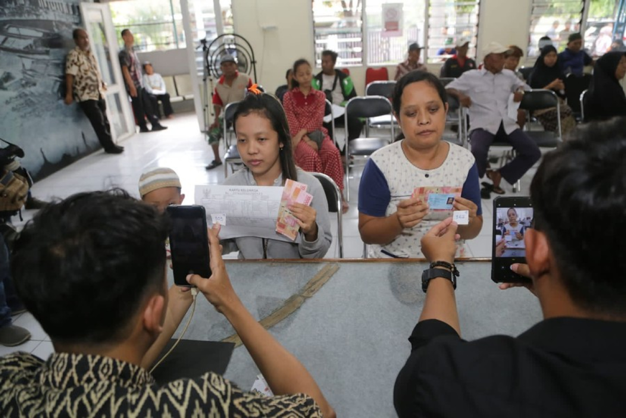 Capai 100 Persen, Penyaluran BLT Permakanan Surabaya Periode Januari 2024 Rampung!