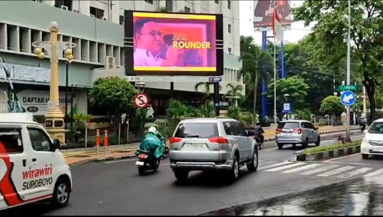 Akhirnya Videotron Kampanye Anies Tayang, Kali Ini di Depan Hotel Sahid Surabaya