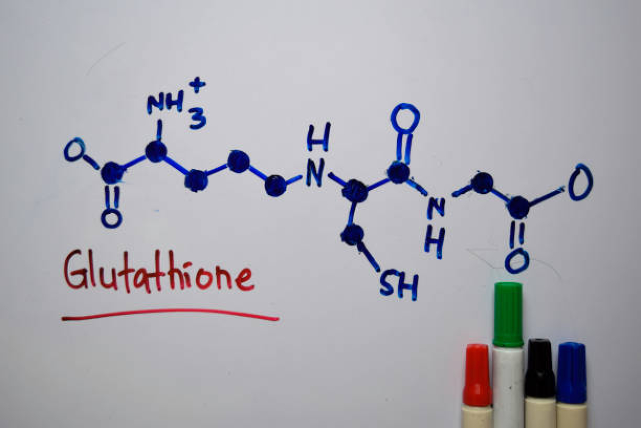 Kontroversi dan Dampak Negatif Glutathione dalam Suntik Pemutih