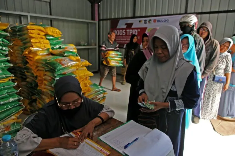 Pemkot Surabaya Ungkap Laporan Beras di Kios TPID Sentuh Angka 100 Ton