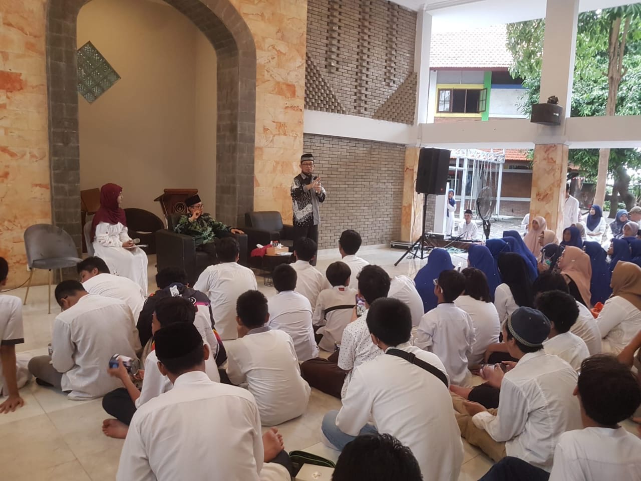 Talkshow Kocak Ustaz Wijayanto di SAIM Surabaya