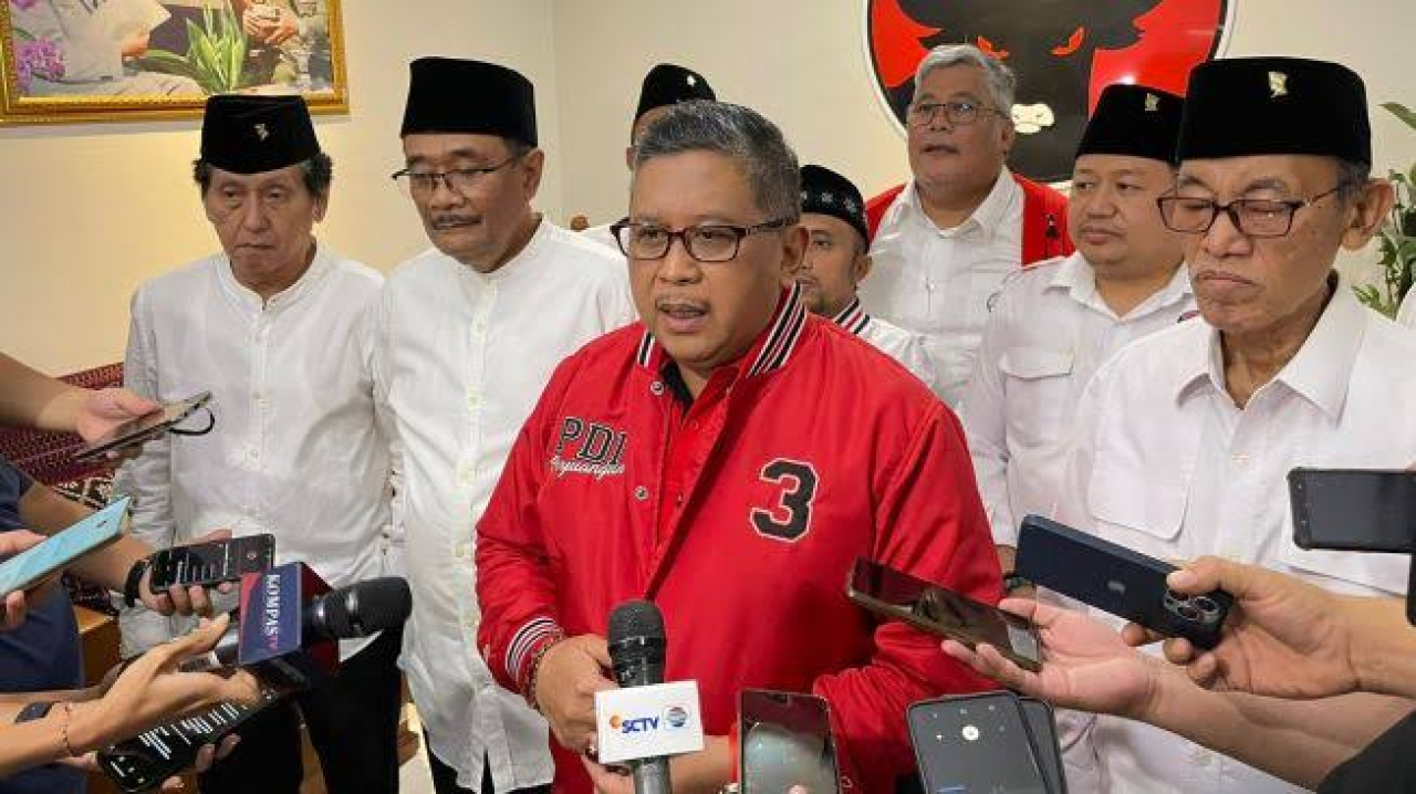 Hasyim Sebut Saksi 03 Tak Berkualitas, Hasto Salahkan Jokowi