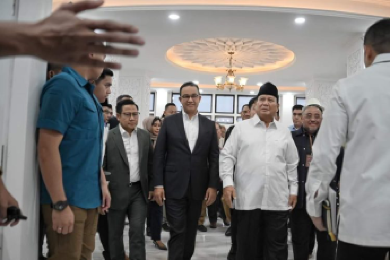 foto slider headline Anies-Muhaimin Datang Pengesahan Prabowo, Hendri Satrio Nilai Itu Hal Positif