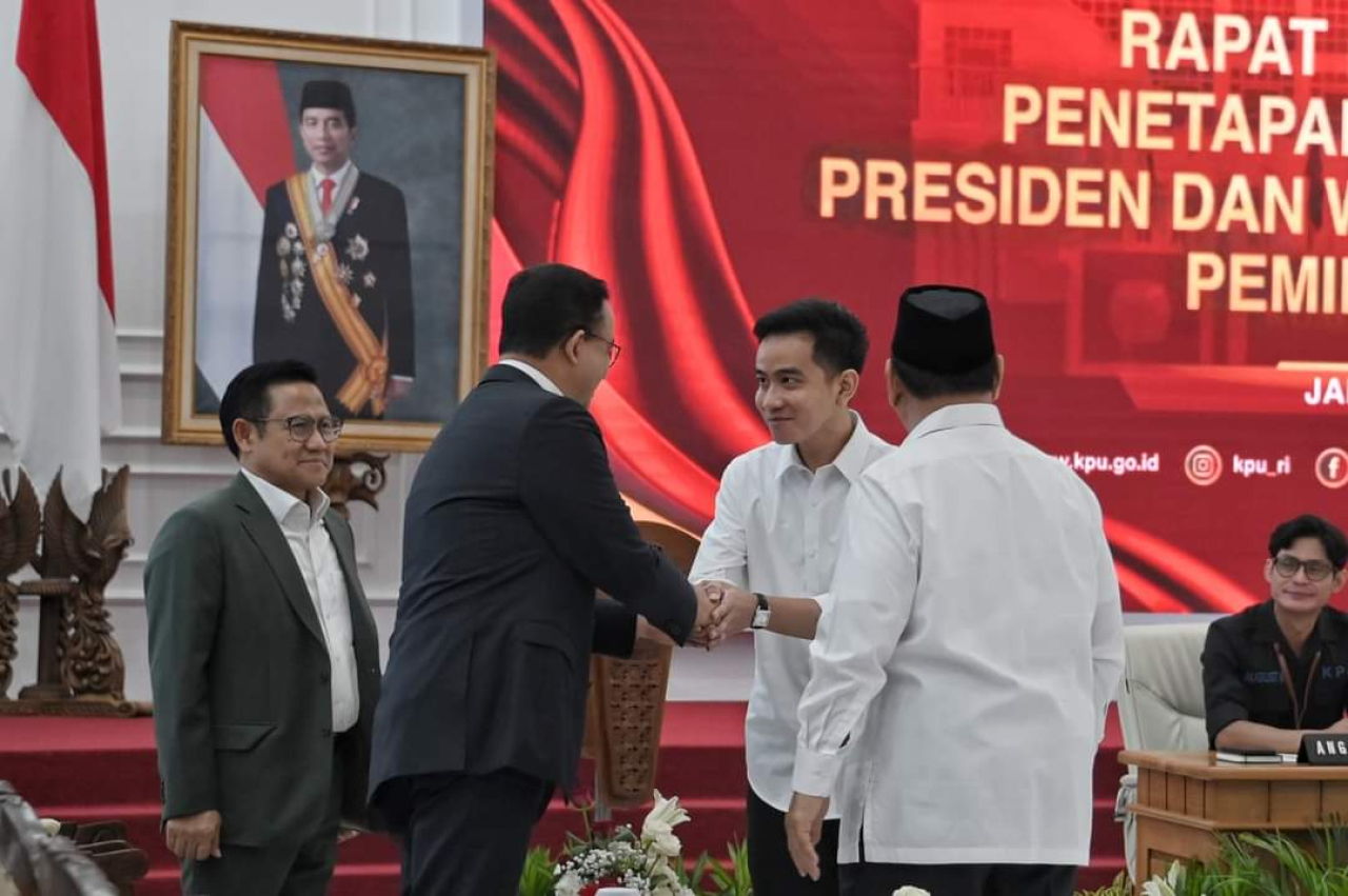Pengamat Salut dengan Kedatangan Anies di Pengesahan Prabowo-Gibran