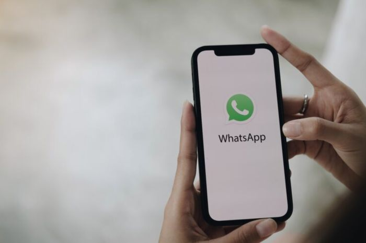 WhatsApp Kini Hadir dengan Fitur Mention pada Update Status