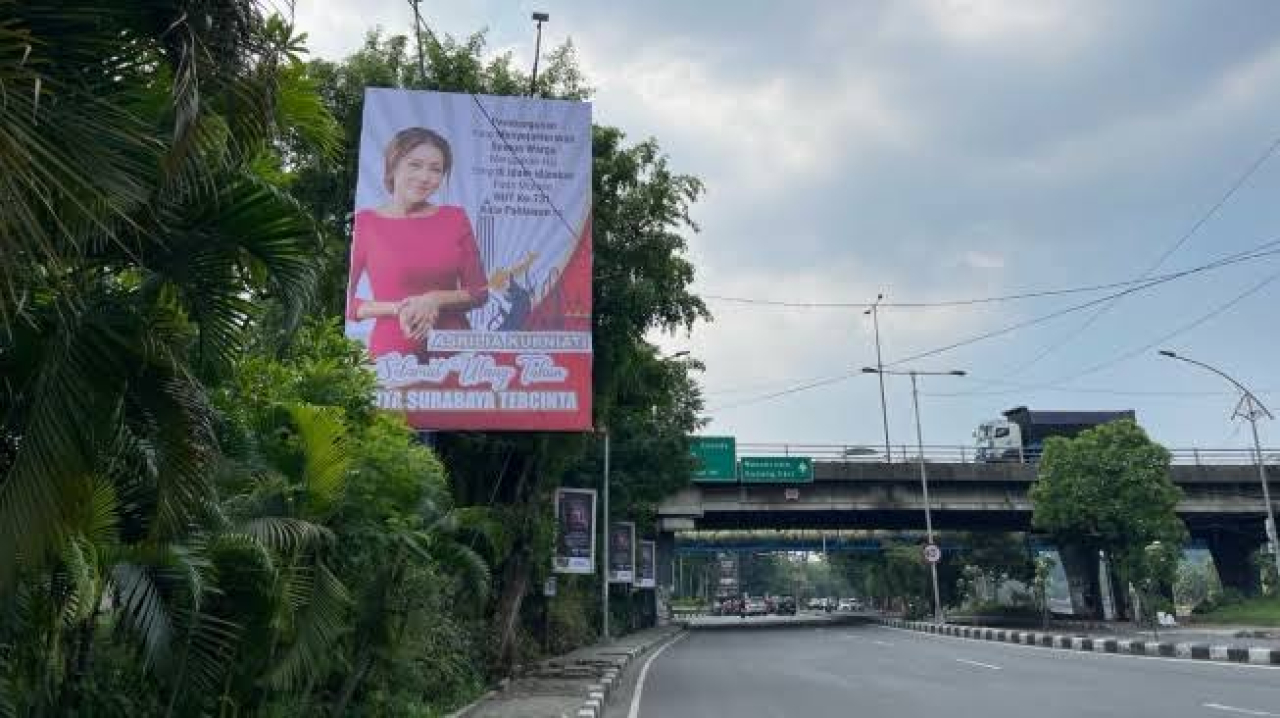 Asrilia Kurniati Salurkan Ucapan HUT Surabaya Lewat Baliho, Sinyal Mencalonkan Pilwali?