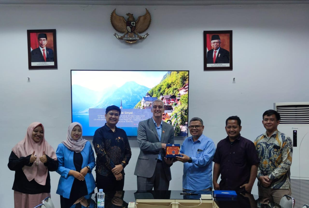 UMG Gandeng SeeMeCV untuk Optimalkan Portal Karir Alumni