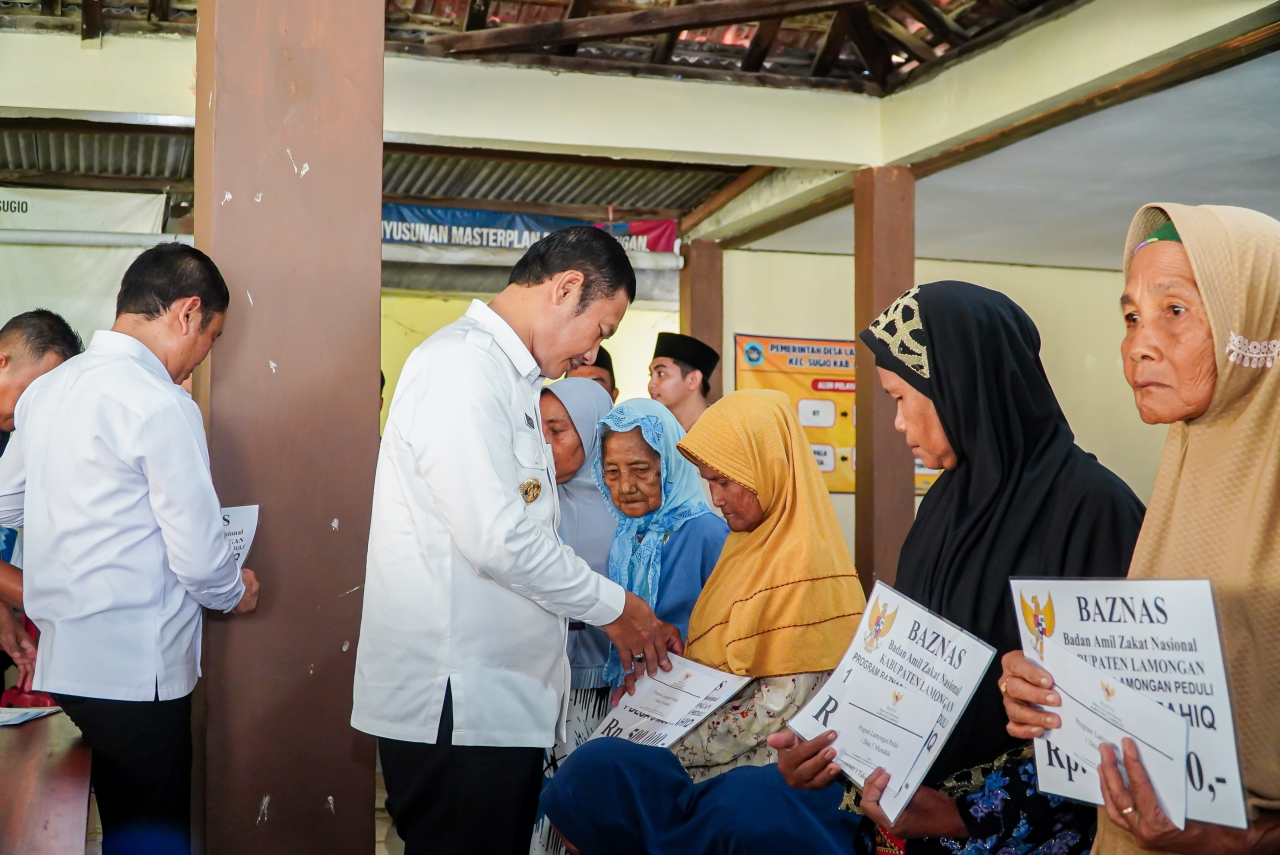 BAZNAS Lamongan Berikan Bantuan, 1 Desa 5 Mustahik