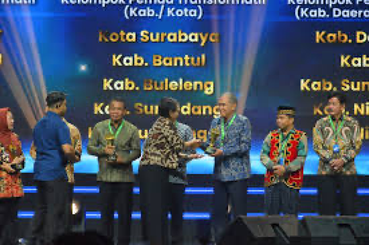 Pemkot Raih Penghargaan Indonesia Pintar dari Kemendikbudristek!