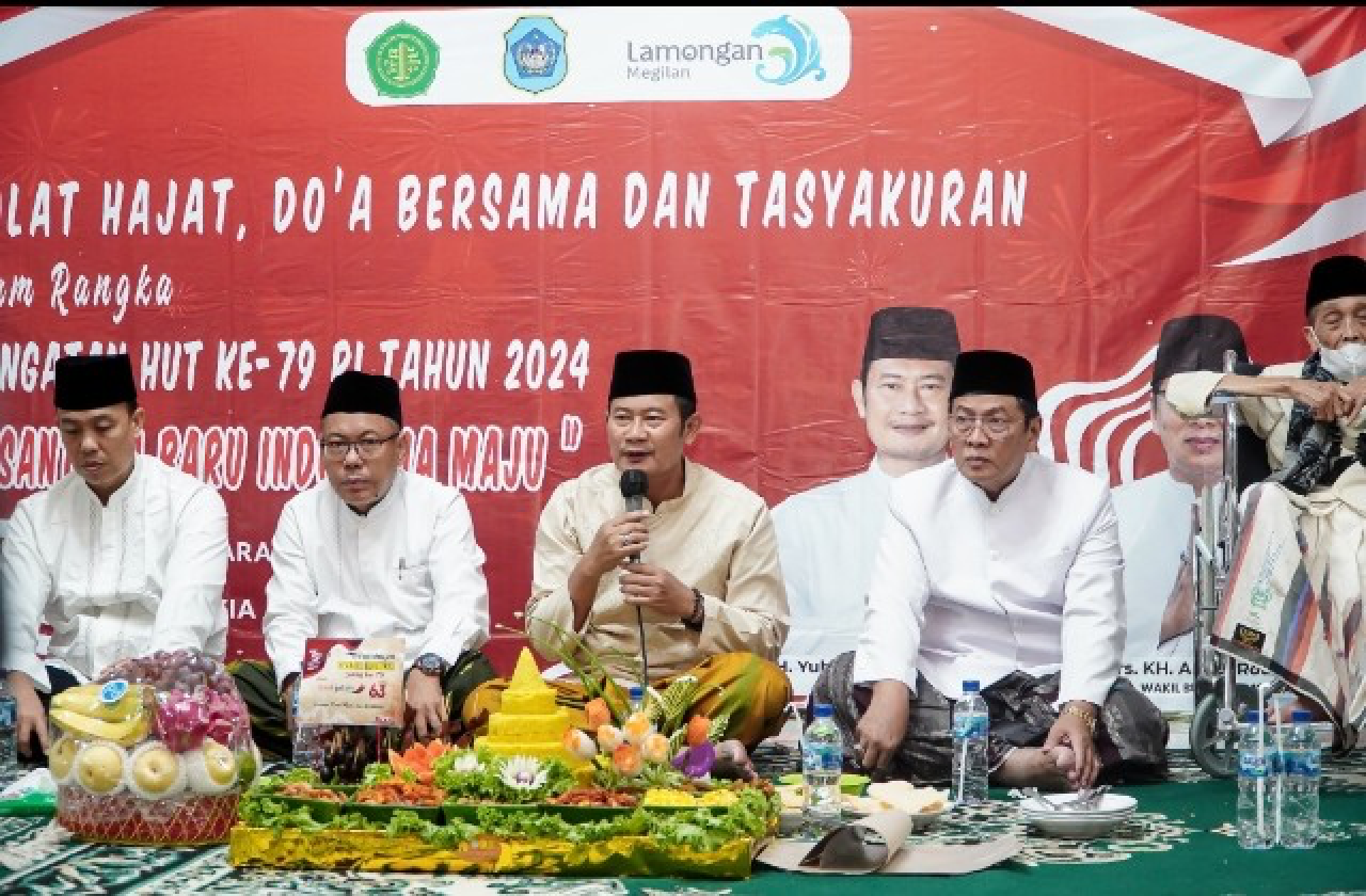 Sambut HUT RI-79, Lamongan Gelar Sholat Hajar hingga Renungan Suci