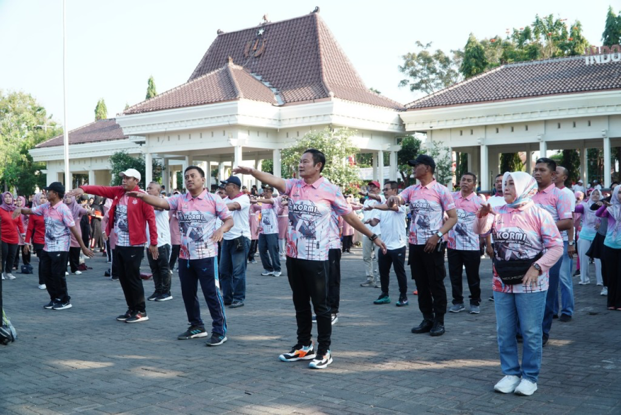 Bupati Lamongan Berangkatkan Atlet Menuju PON XXI