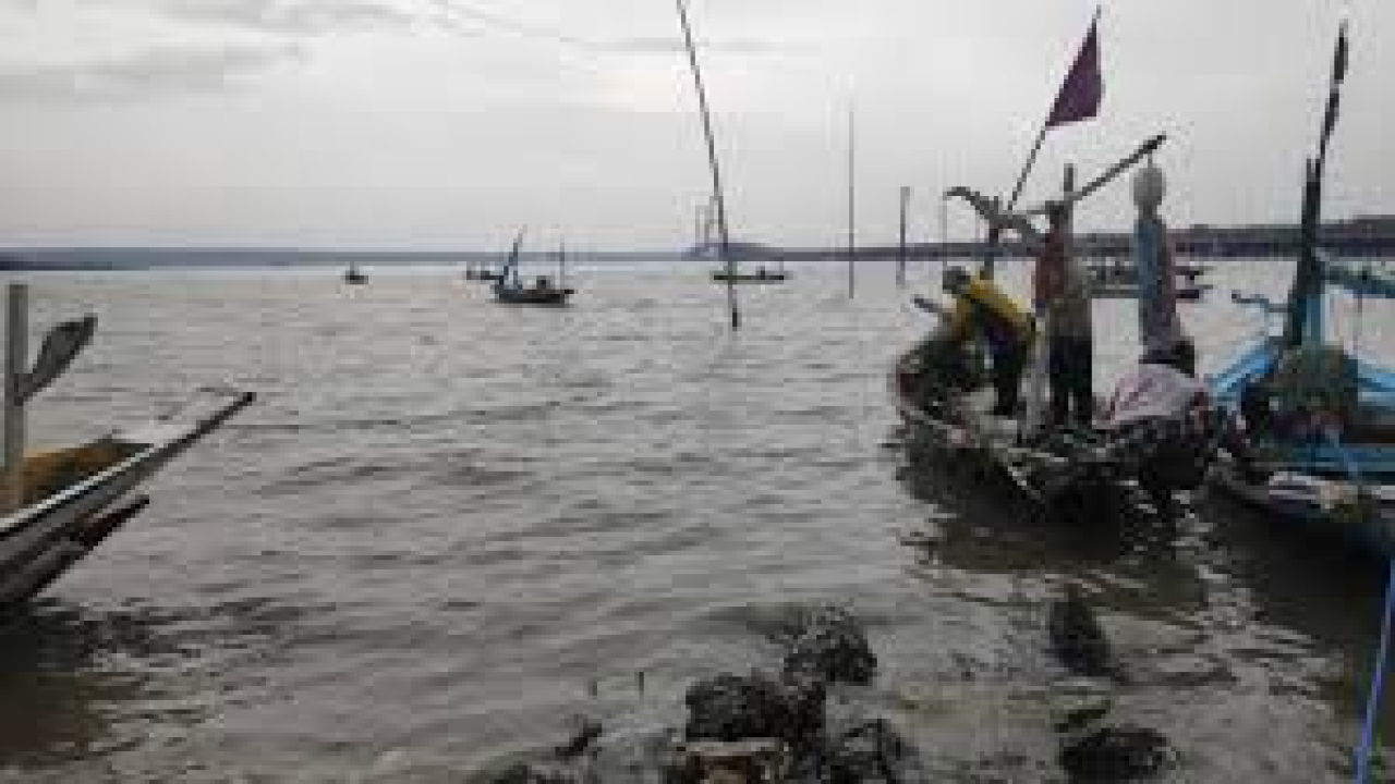 Pemkot Surabaya Rencanakan Pembangunan Tanggul Laut untuk Atasi Banjir Rob di Pesisir